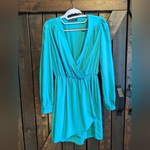 Honey Punch size small, green foe wrap dress.